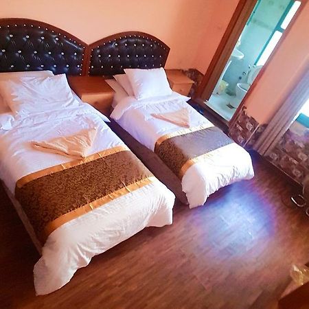 Crystal Hotel فندق كريستال Nablus Zewnętrze zdjęcie