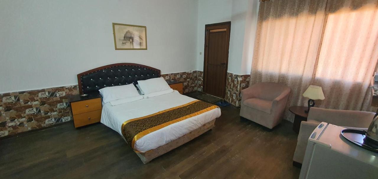 Crystal Hotel فندق كريستال Nablus Zewnętrze zdjęcie
