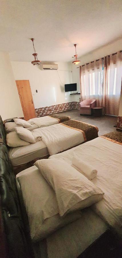 Crystal Hotel فندق كريستال Nablus Zewnętrze zdjęcie