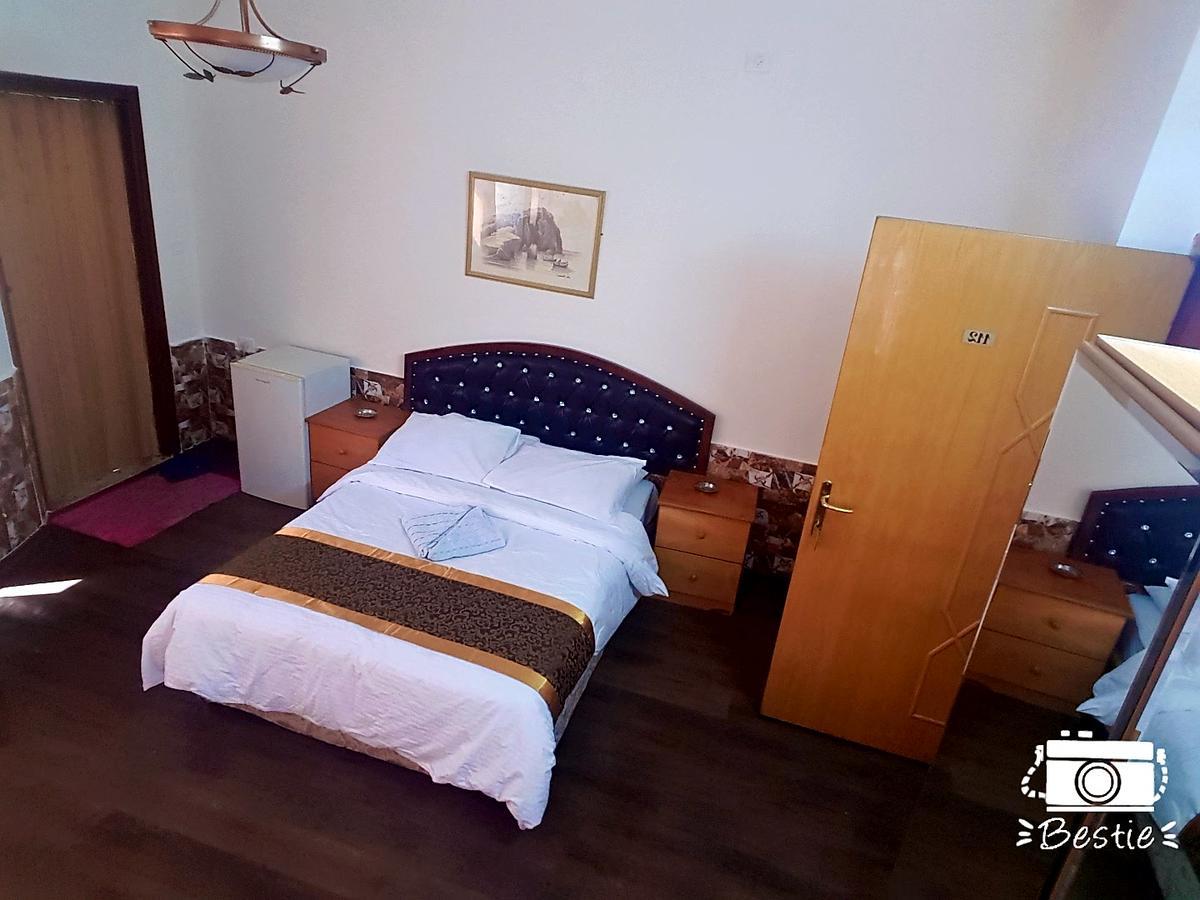 Crystal Hotel فندق كريستال Nablus Zewnętrze zdjęcie